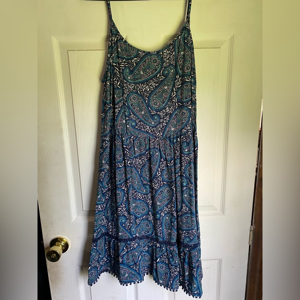 Old Navy dress. Size large.